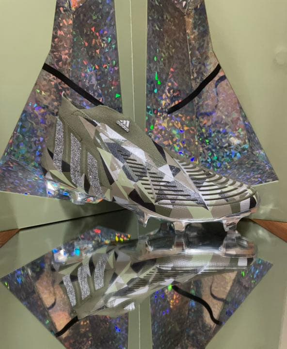 プレデター　スワロフスキー　エッジ　クリスタル+ FG