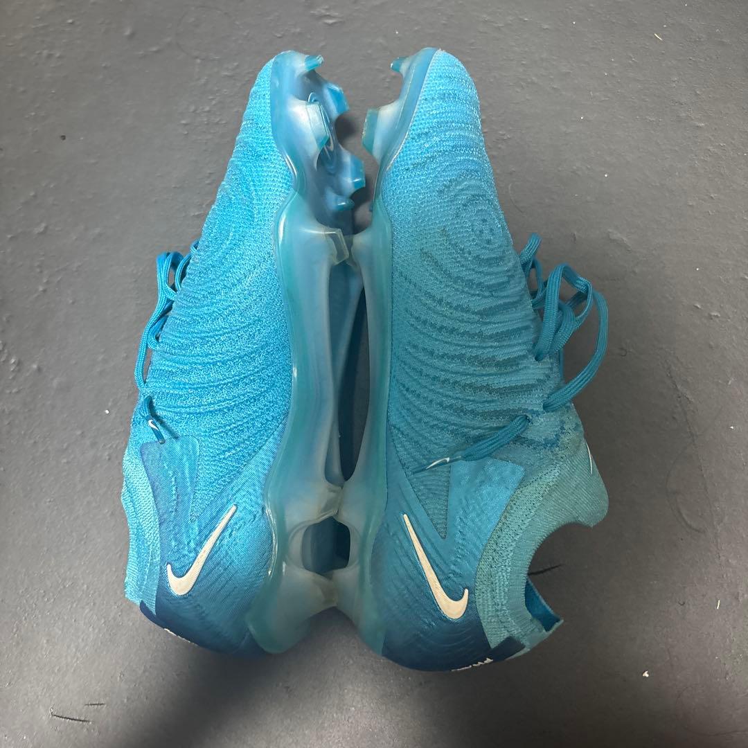 ナイキファントムGX2 FGモデル