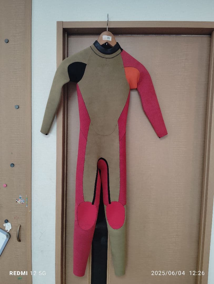 【holly】細身キッズセミドライオーダーウェットスーツ140cmー150cm