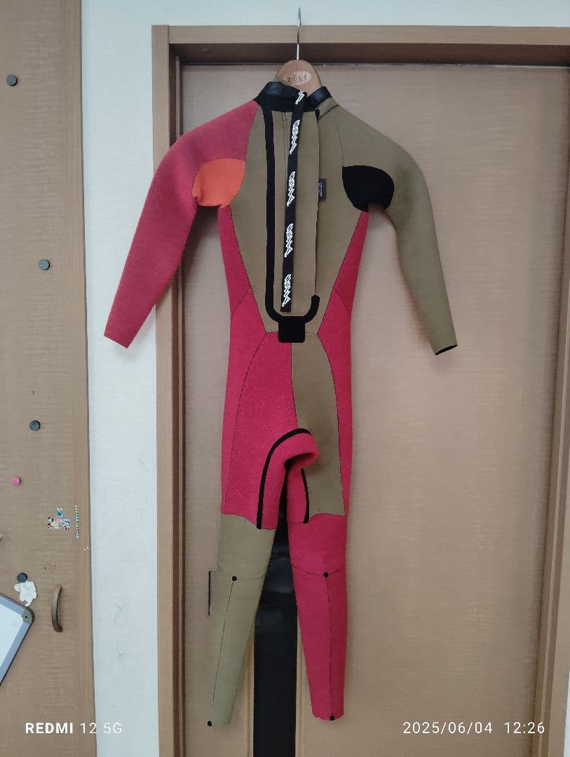 【holly】細身キッズセミドライオーダーウェットスーツ140cmー150cm