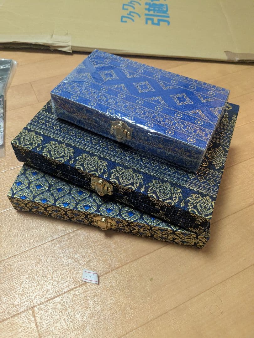 【専用】雑誌2点、OIL4点、ウサギ4点、箱4点　狐1点、宇宙愛1点で計15点！