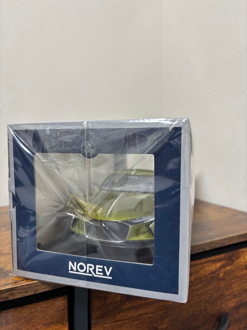 1/18 シトロエン DS E-Tense 2016 ミニカー　ノレブ