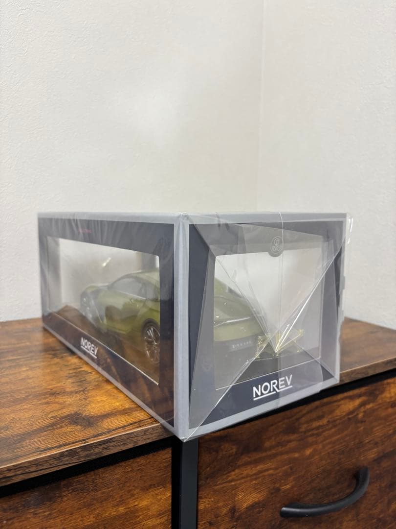 1/18 シトロエン DS E-Tense 2016 ミニカー　ノレブ