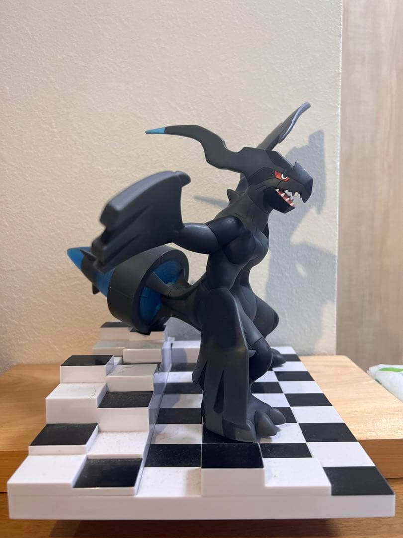 ゼクロムフィギュア