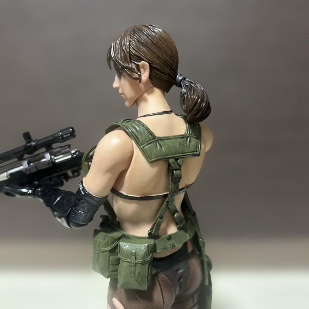 プレイアーツ改 PLAY ARTS改 クワイエット メタルギアソリッド　正規品