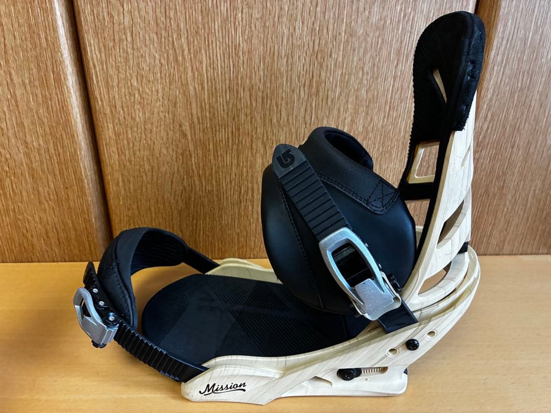 BURTONバインディング 【ミッション（メンズMサイズ）】木目カラー