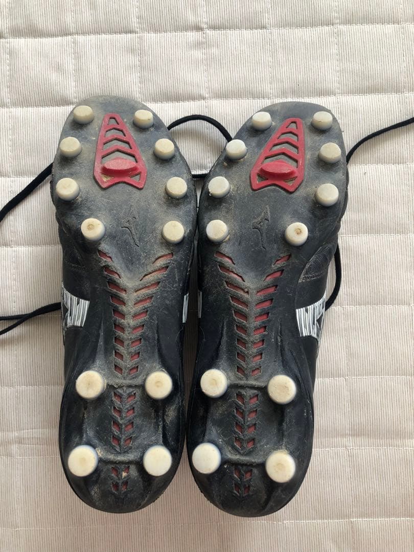 モレリア　ネオ　Mizuno サッカーシューズ ブラック/レッド