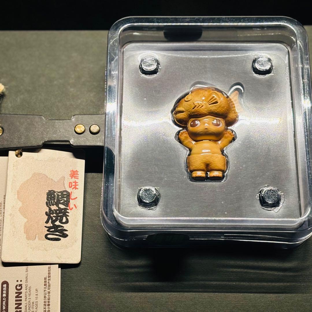 DIMOO The Missing Day 日本限定品500体たい焼き