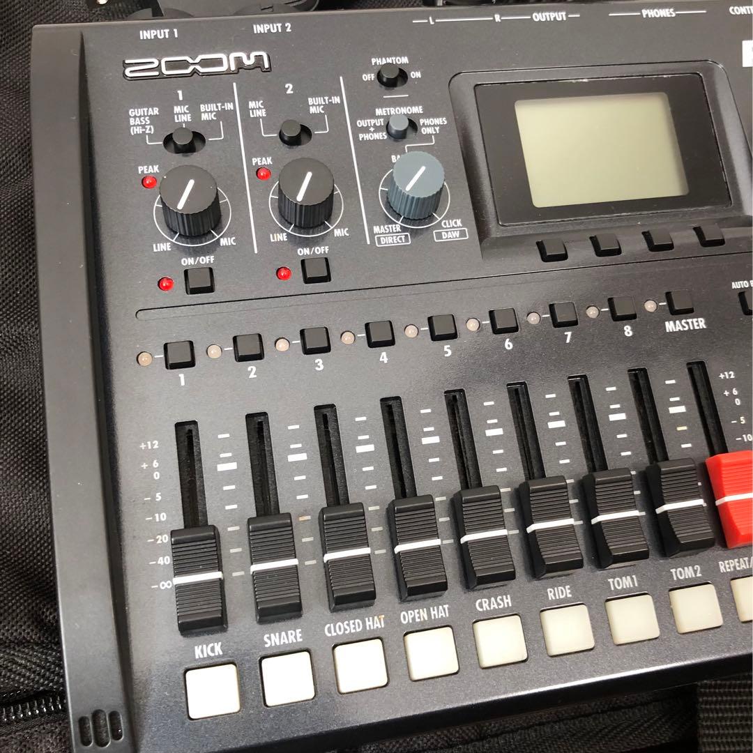 ZOOM R8 マルチトラックレコーダー SDカードマイク ケース付