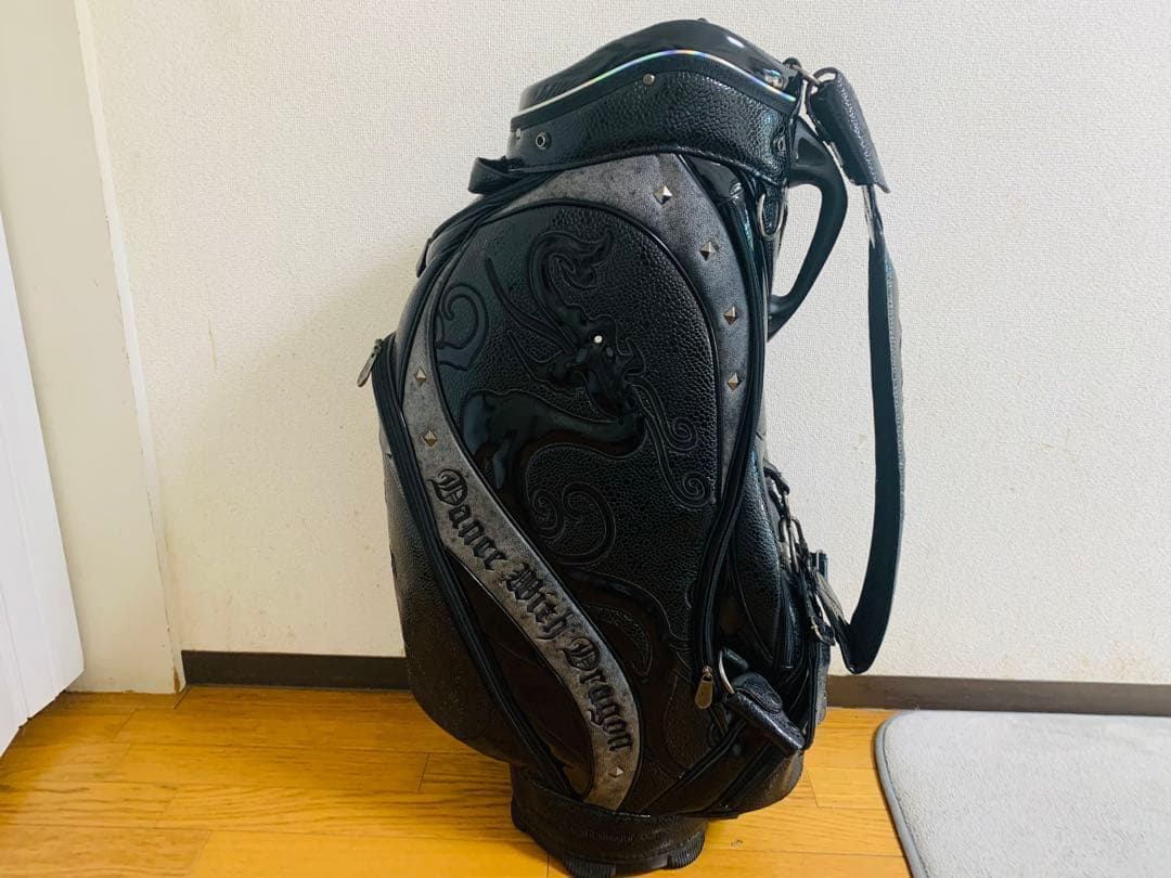 【早い者勝ち・大人気】ダンス・ウィズ・ドラゴン ゴルフバッグ ブラック(消毒済)