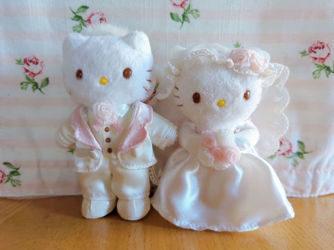 ハローキティ　ウエディング ぬいぐるみ　サンリオ