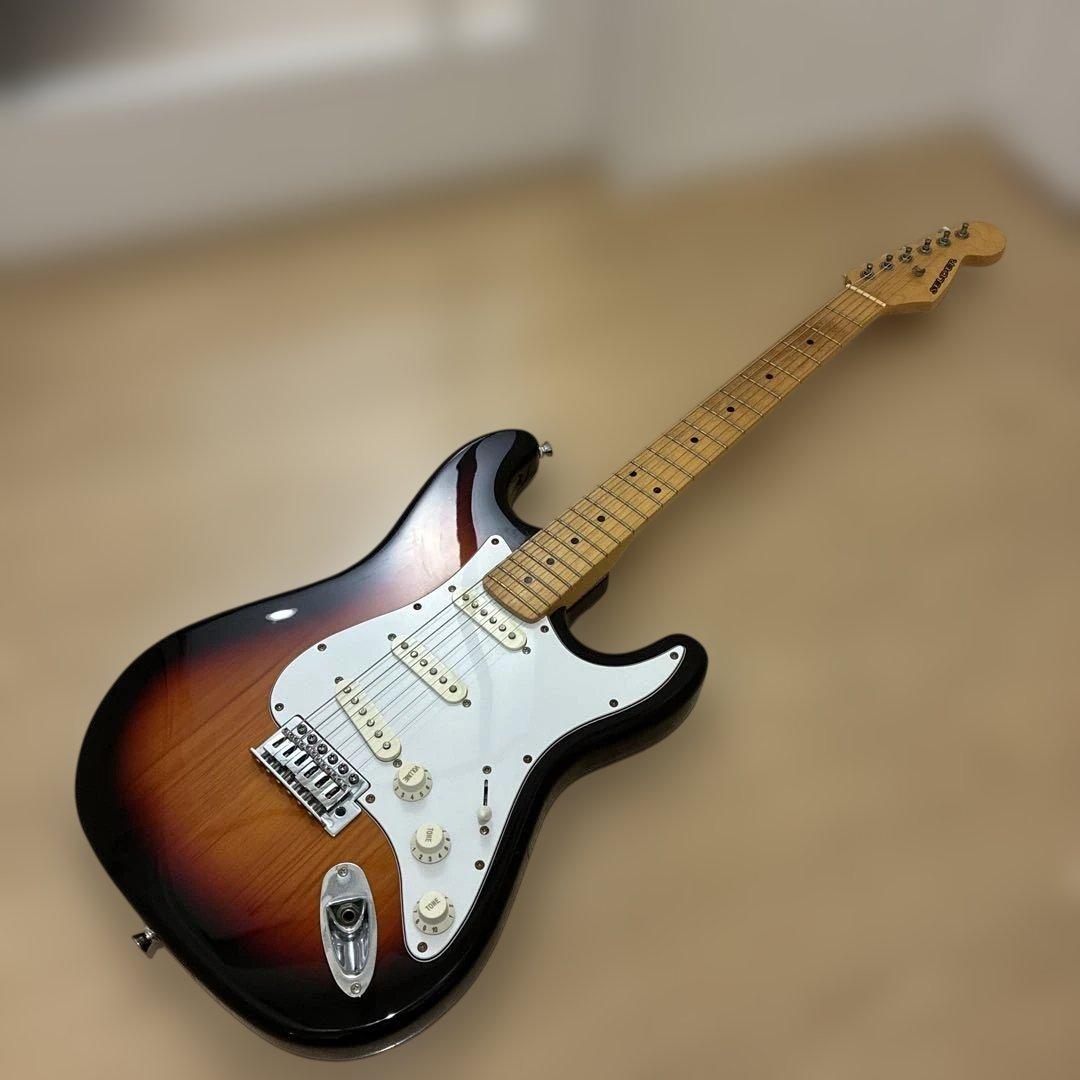 メイプル指板　いい音selder ストラトキャスタータイプ　弦高調整済み　です