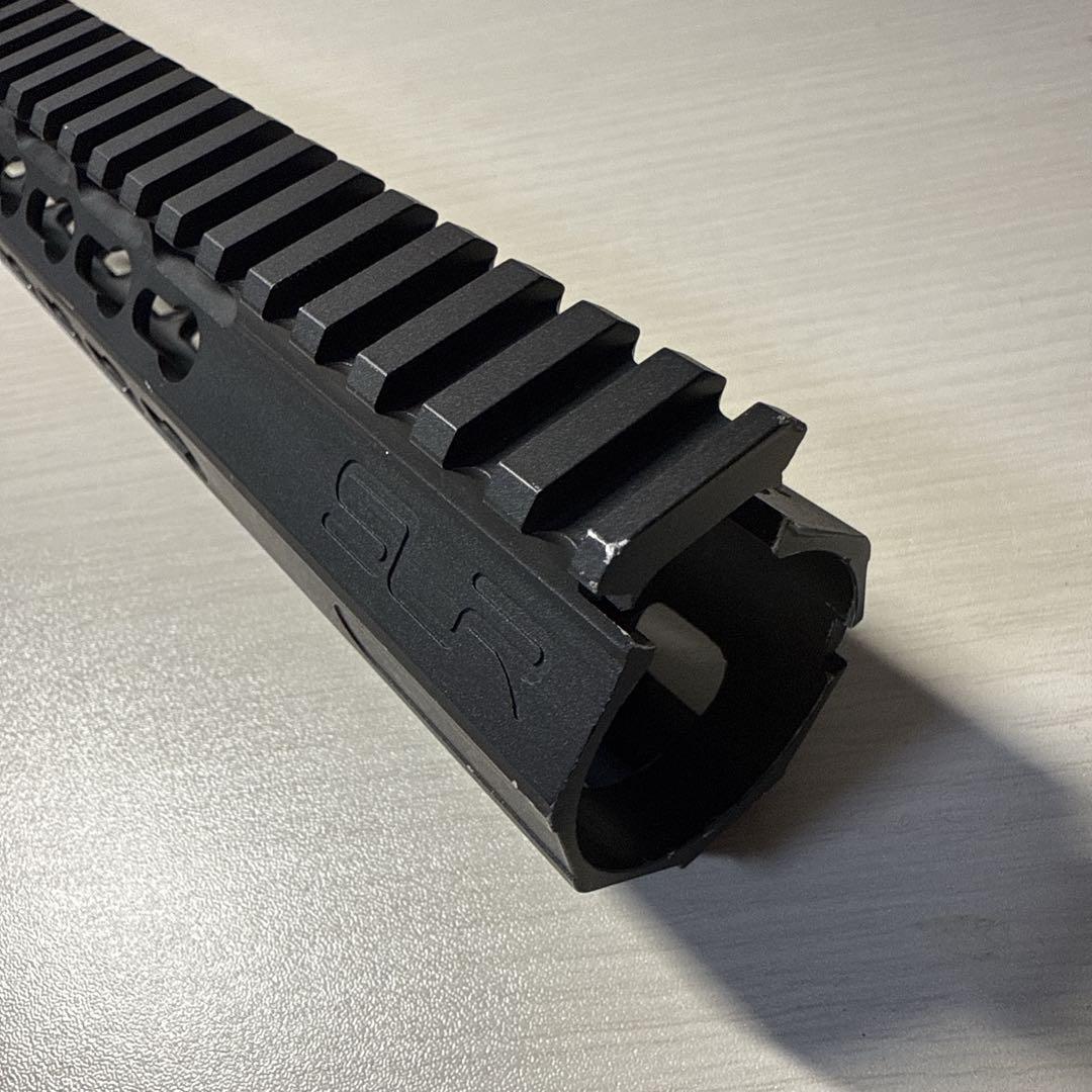 SLR ブラック　ハンドガード　トイガン　パーツ