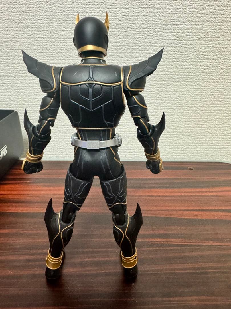 【セール２／12まで！！】仮面ライダークウガアルティメットフォーム