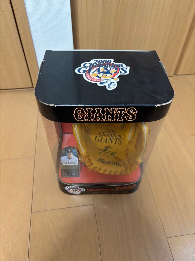 松井秀喜モデル GIANTS ミレニアム2000 優勝記念ミニチュアグローブ