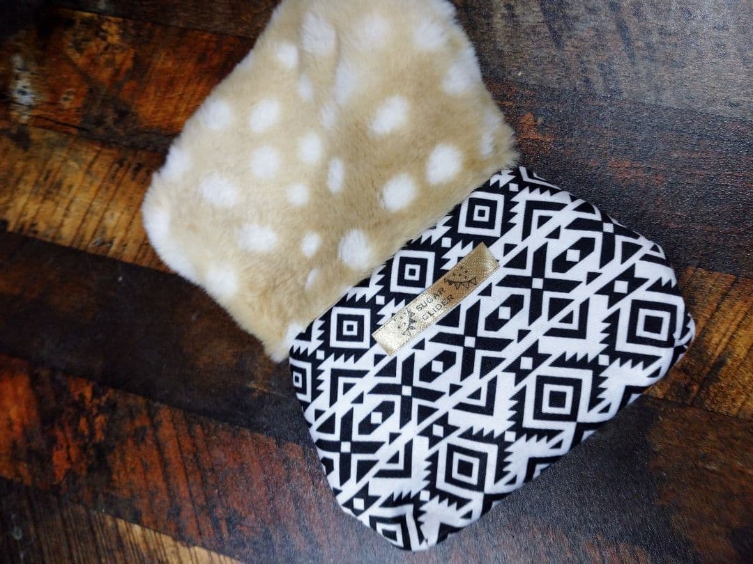 フクモモちゃんふっくらポーチ（オルテガ柄）