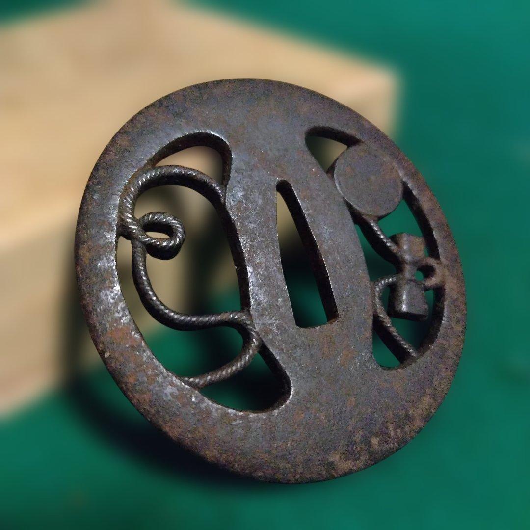 鍔　鉄地　透かし鍔