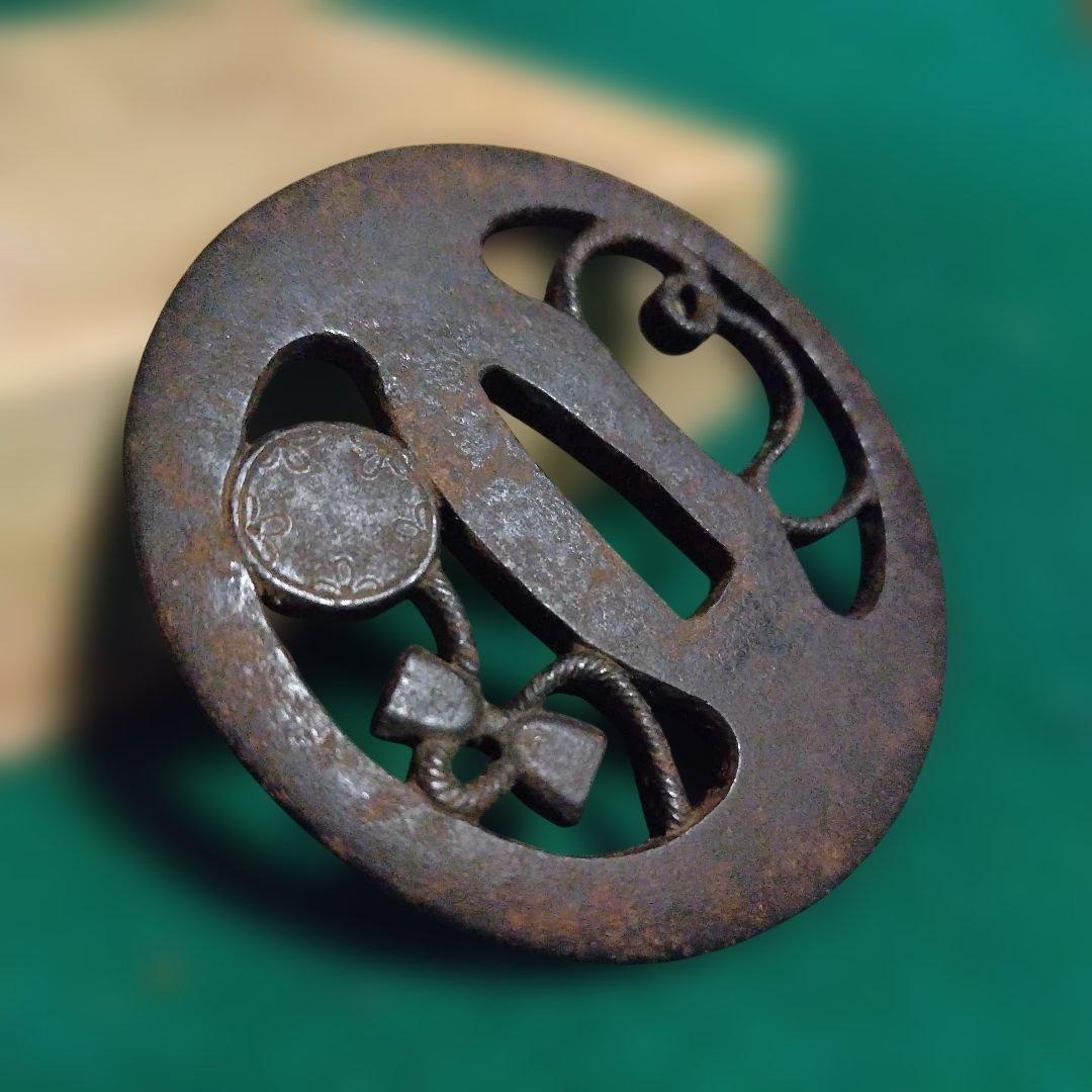 鍔　鉄地　透かし鍔