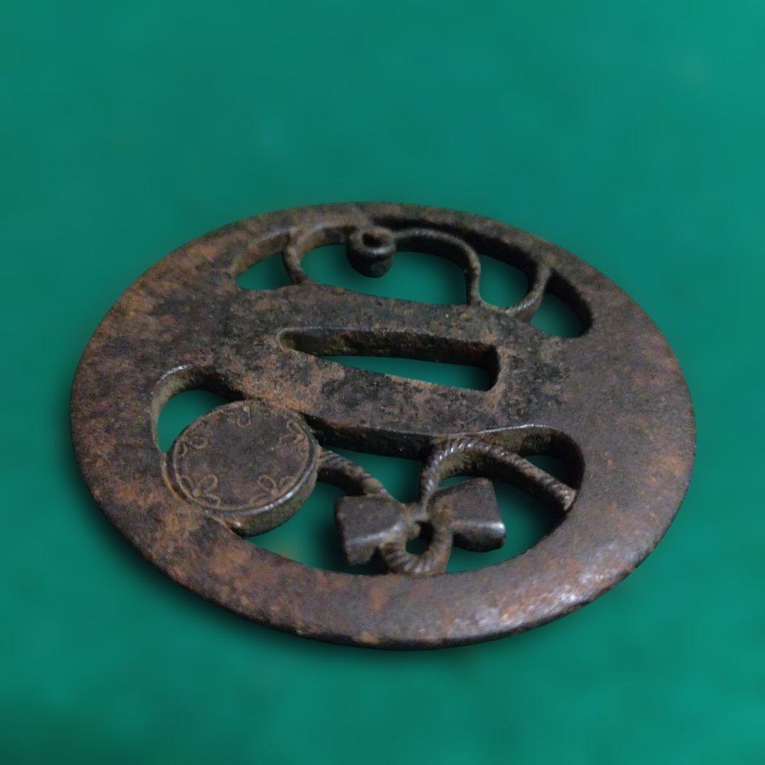 鍔　鉄地　透かし鍔