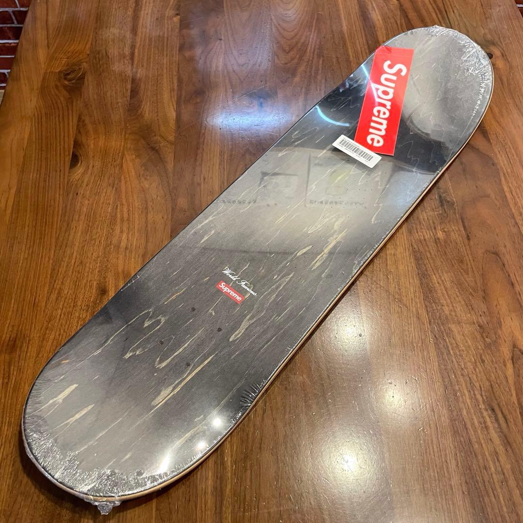 supreme シュプリーム　スケボー　スケボーデッキ　8.25 新品未使用