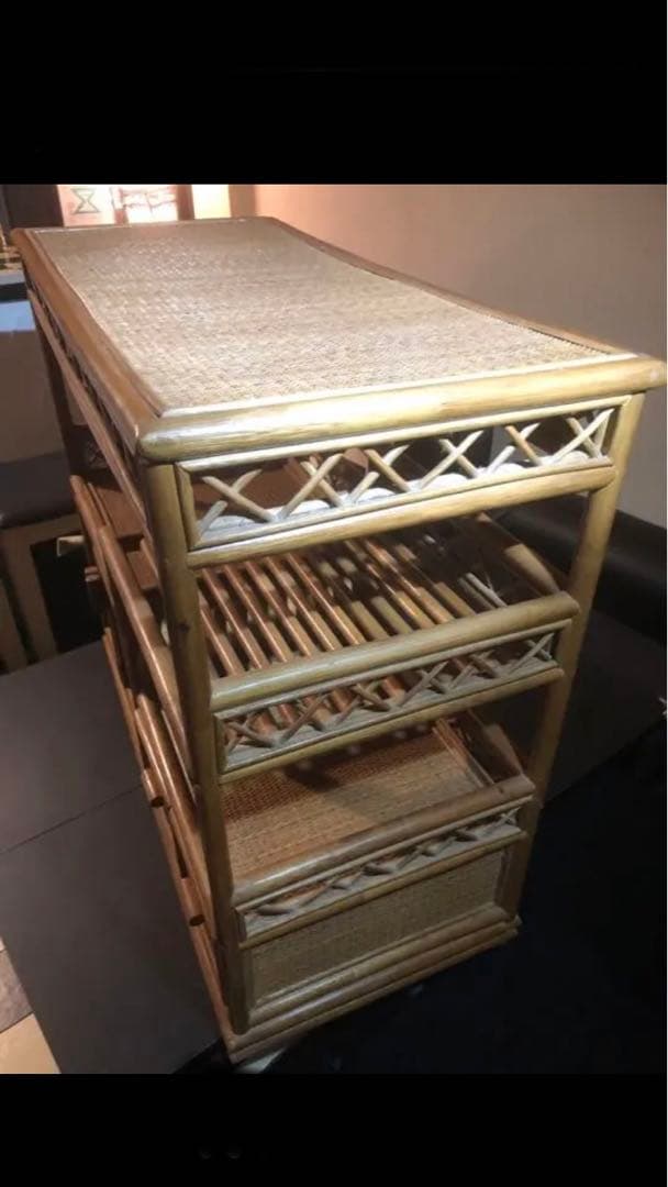 希少♦️ラタン 高級 キャビネット♦️ガラス扉付 ヴィンテージ 飾り棚♦️送料込