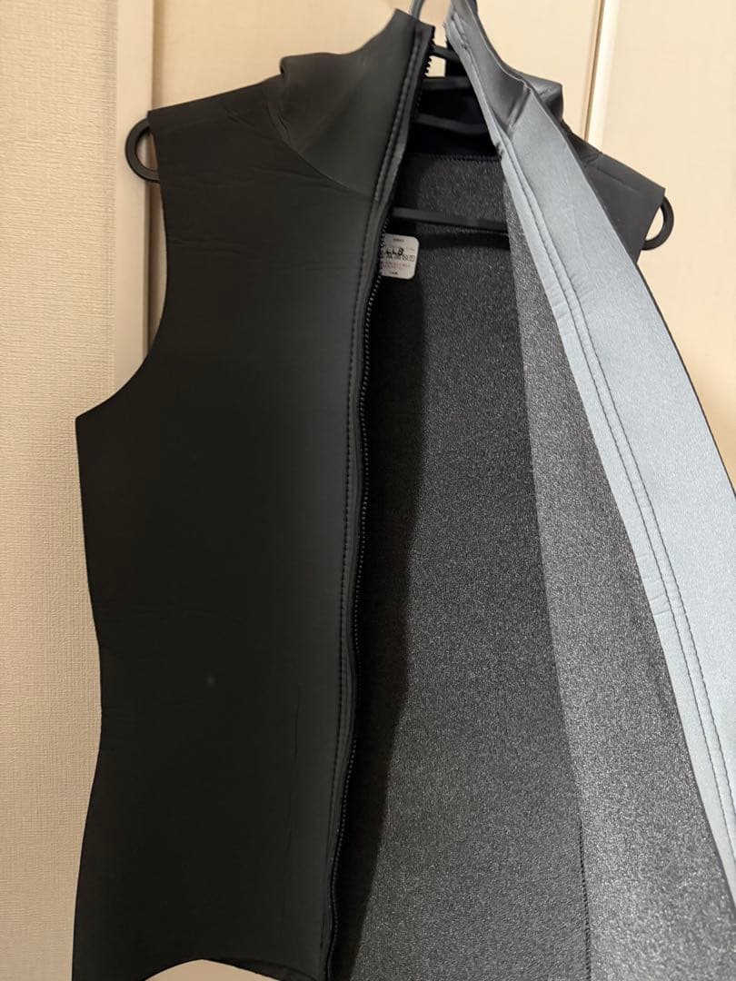 クロロプレンゴム製 ブラック ダイビングウェットスーツ　タッパーベスト