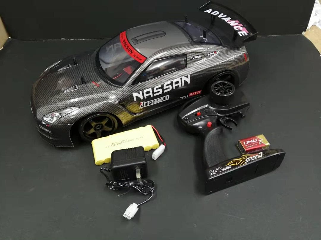 電池2個付き　1/10ドリフトラジコンカー　GTRガンメタリック　ターボ機能付