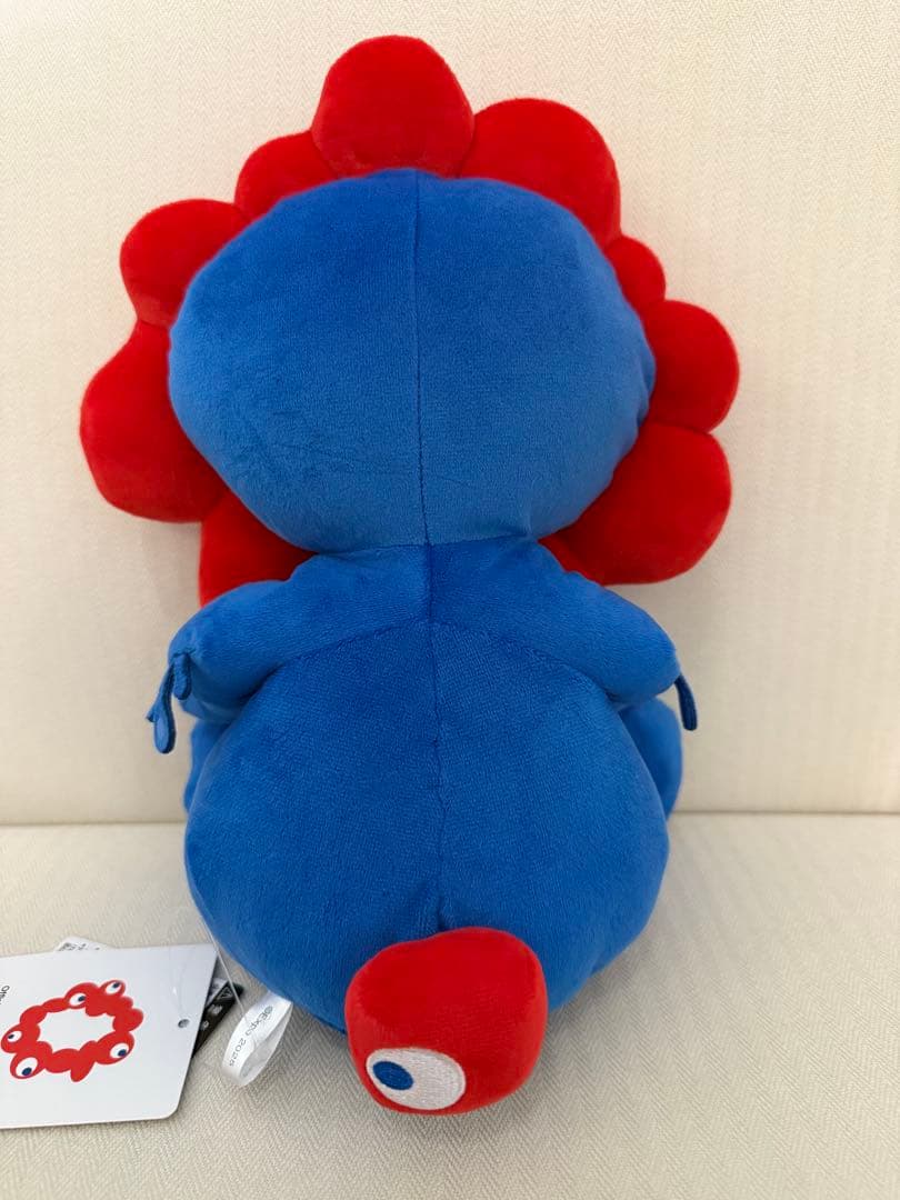 【新品タグ付】ミャクミャク お手玉風 ぬいぐるみ Mサイズ