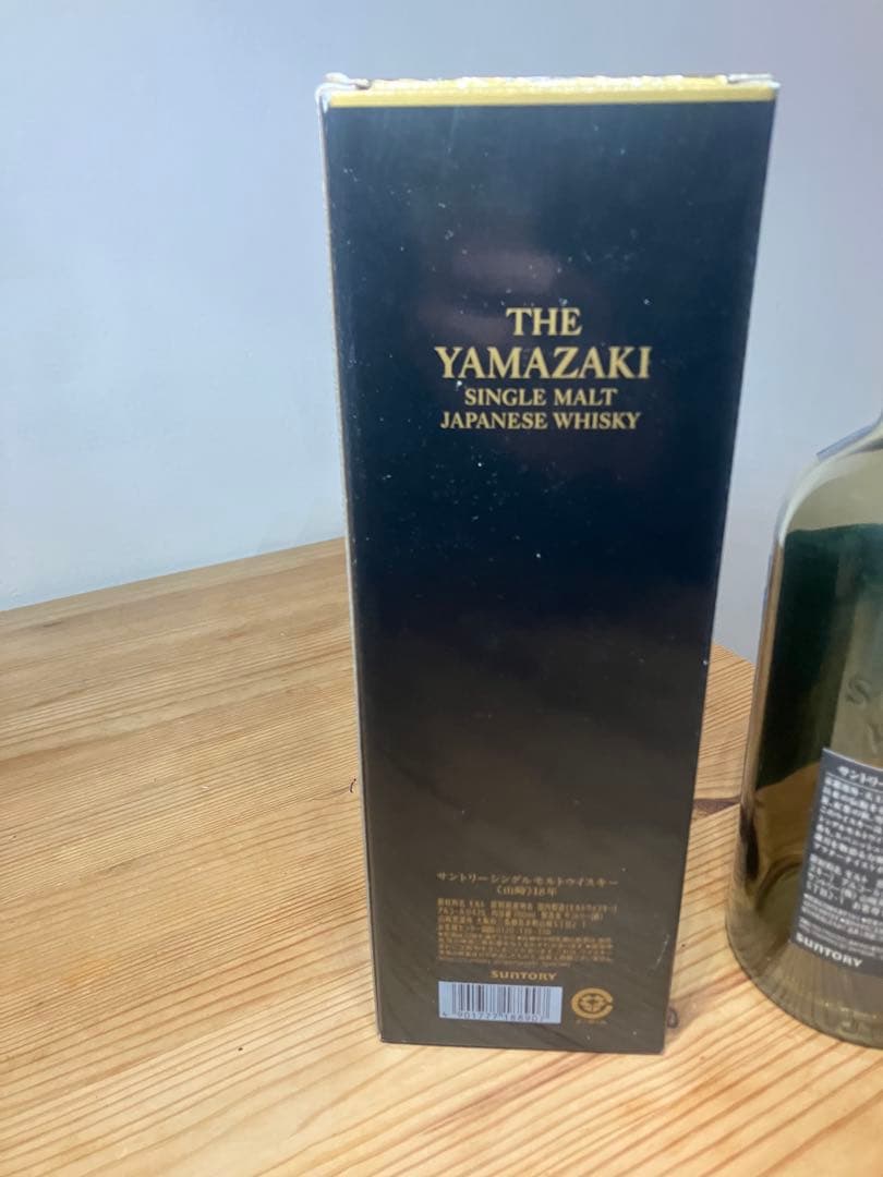 山崎 18年 シングルモルトウイスキー 700ml空き瓶と箱