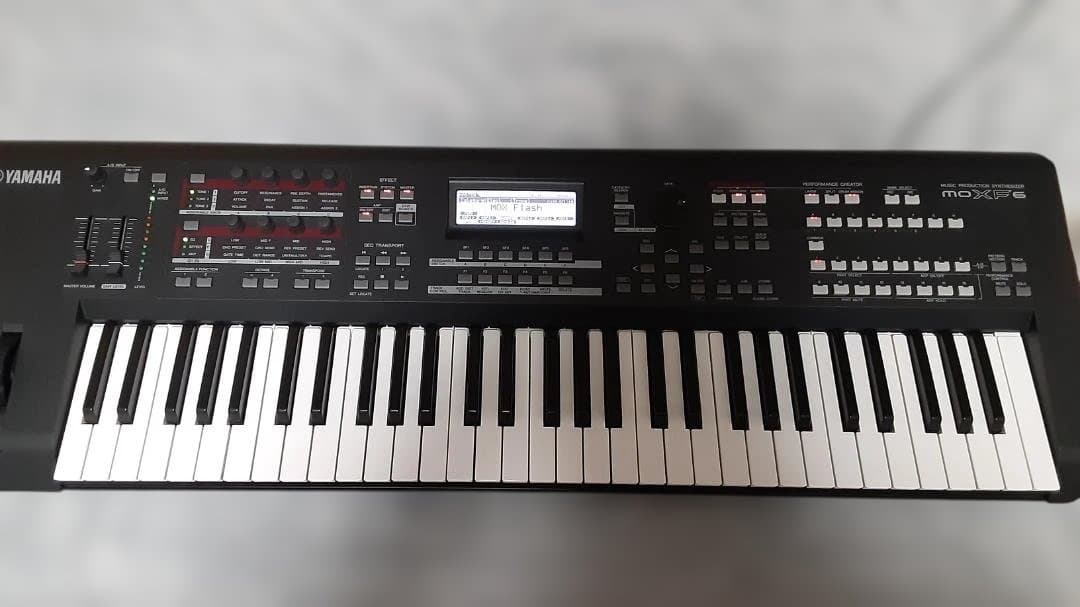 YAMAHA MOXF6 ハードケース付 室内使用品
