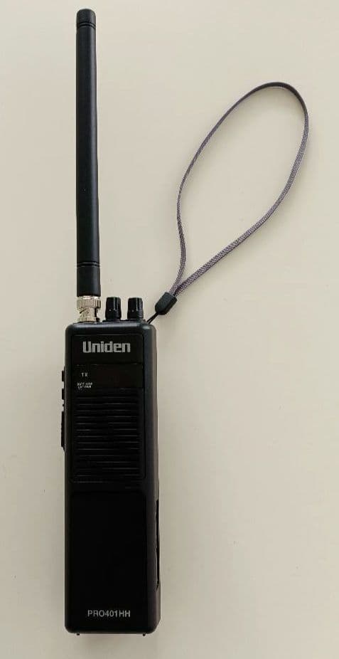 入手困難　Uniden PRO401HH ハンドヘルド感度抜群CB無線