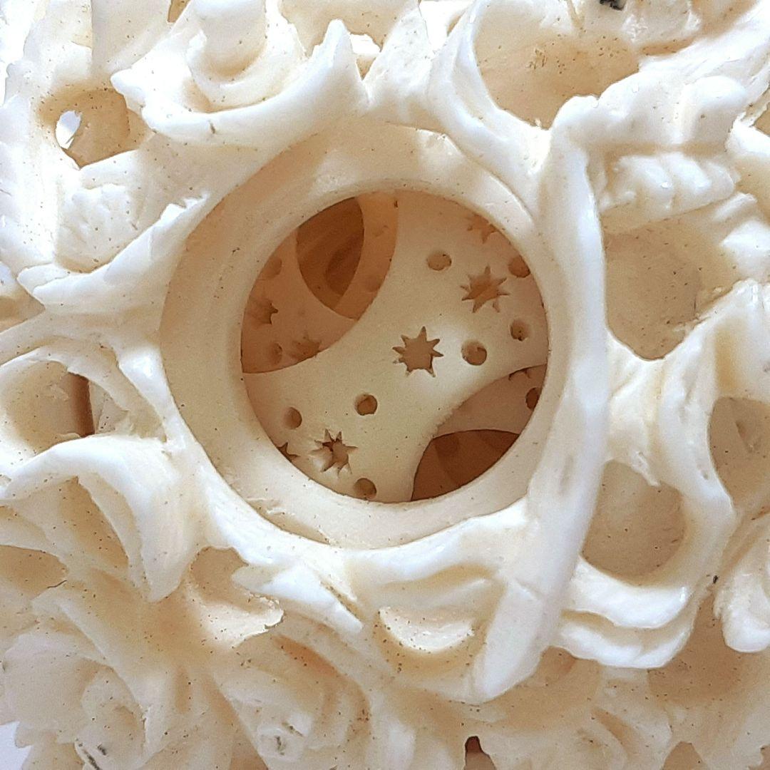 Y1299 高級彫刻 高級彫刻 細密彫 天球 象彫刻台座 総重量164.7g