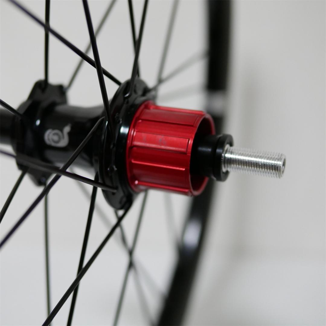 BROMPTON 2-7速用　フルーブラック　超軽量910グラム　ホイールセット