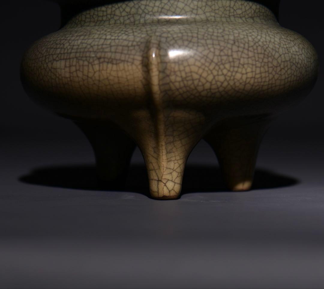 旧蔵　宋・汝窑　天青釉 三足炉