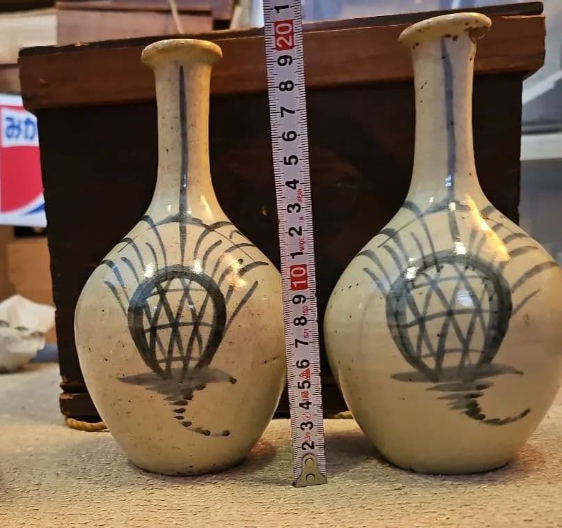 江戸初期から中期 古伊万里徳利(通称パイナップル絵柄)一対