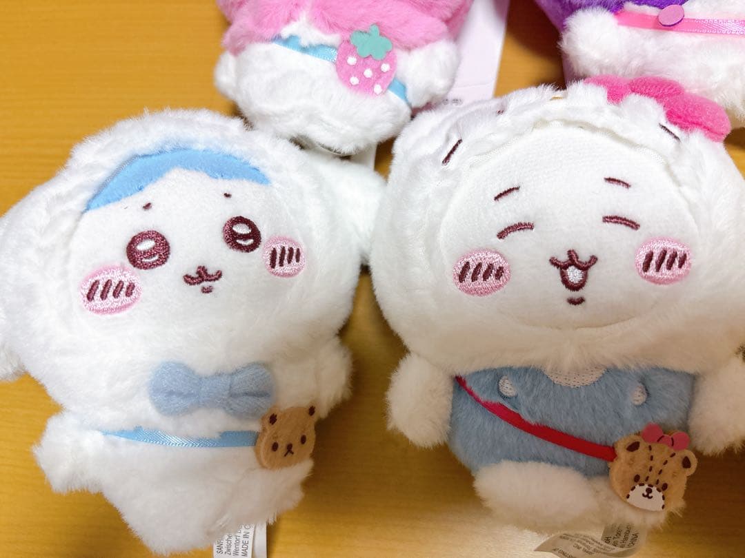 サンリオ ちいかわコラボ マスコットホルダー ハチワレ うさぎ モモンガ 古本屋