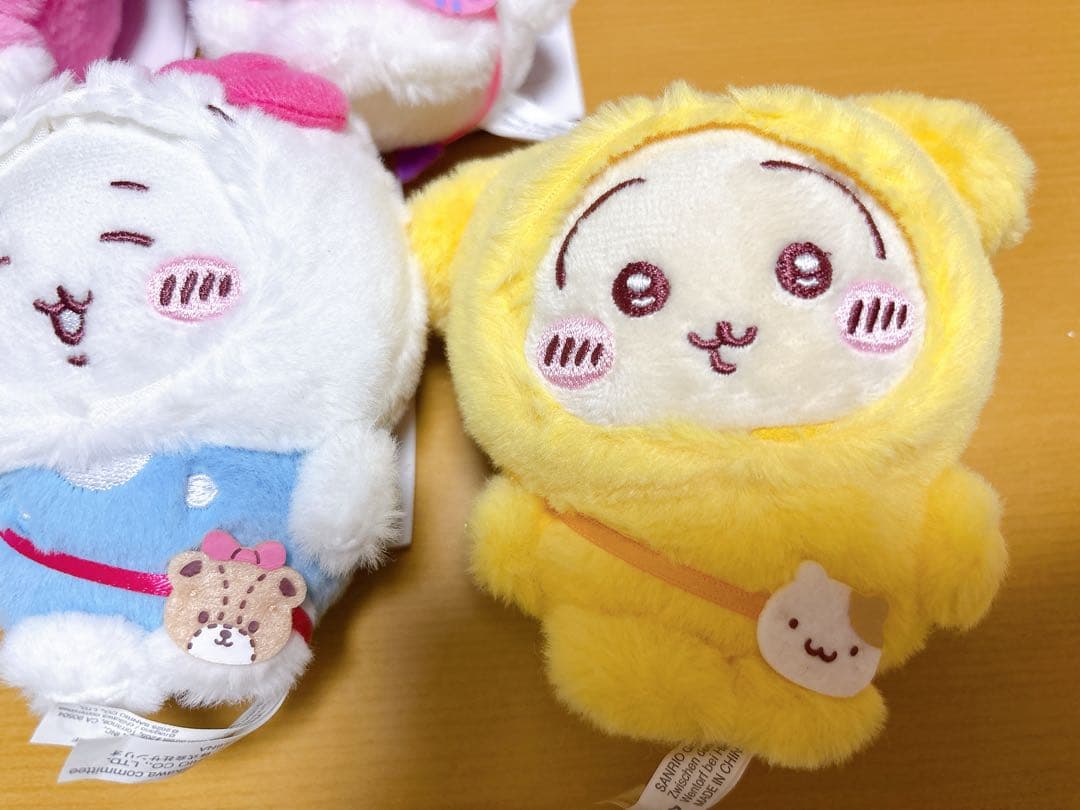 サンリオ ちいかわコラボ マスコットホルダー ハチワレ うさぎ モモンガ 古本屋