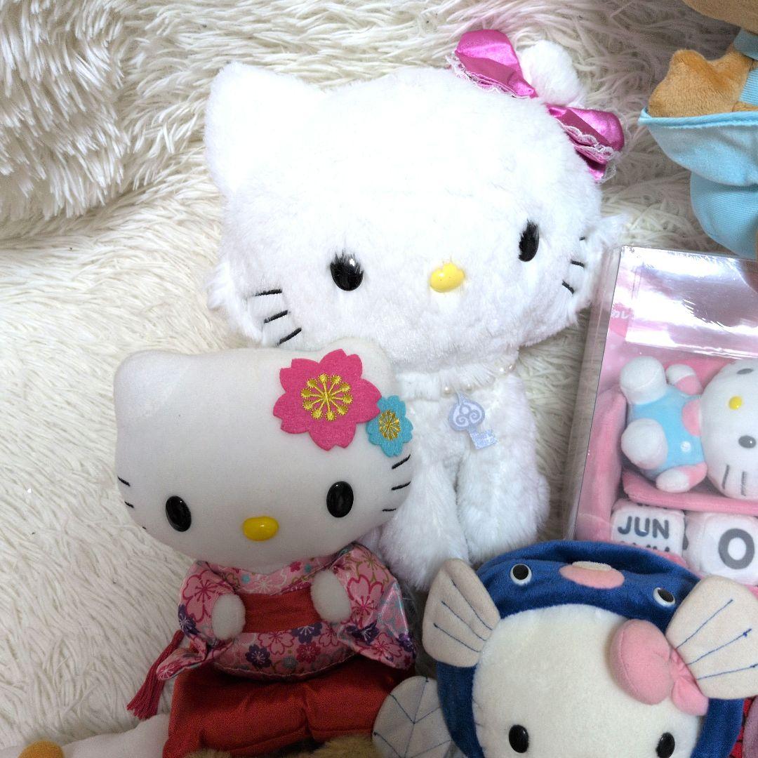 Sanrio ハローキティ　ぬいぐるみ　おまとめ売り　32個