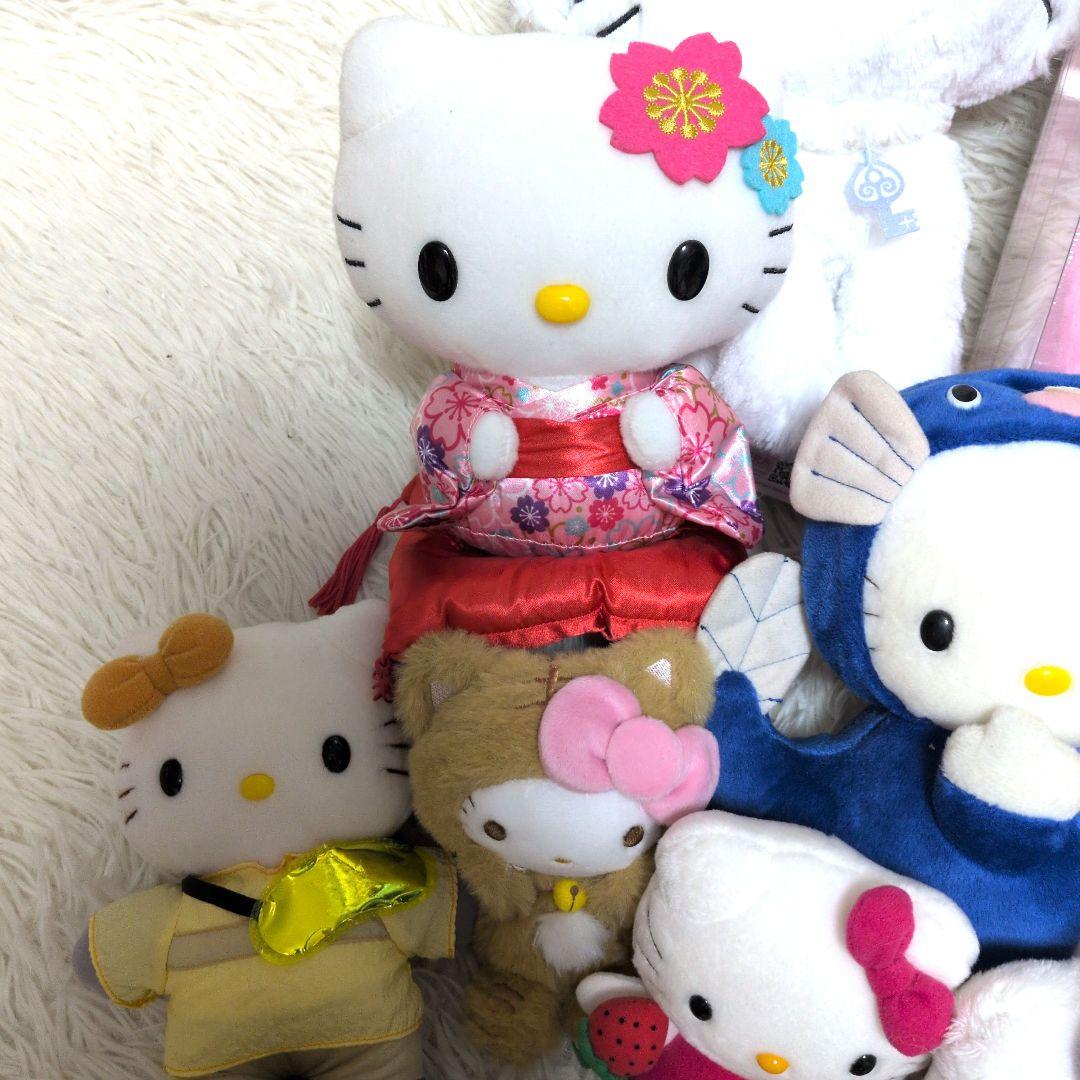 Sanrio ハローキティ　ぬいぐるみ　おまとめ売り　32個