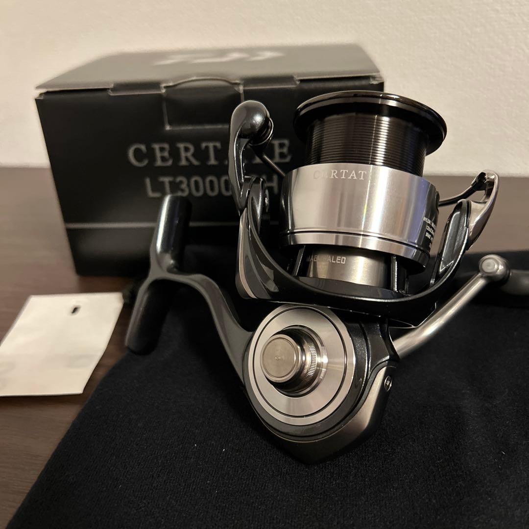 美品 24セルテート LT3000-CH ダイワ　スピニングリール