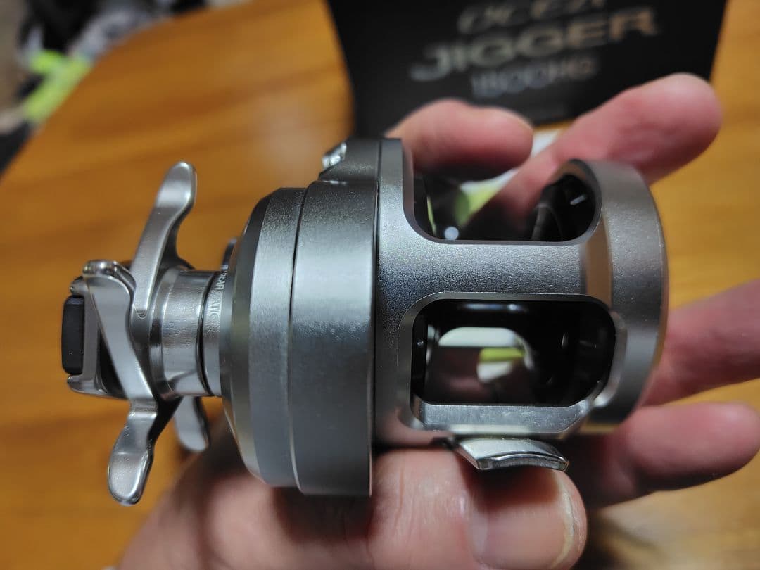 超美品 シマノ 17オシアジガー1500HG フォールレバー仕様