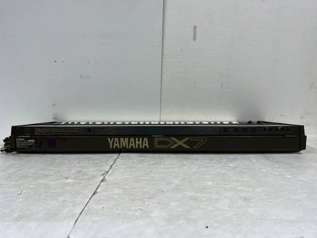 【中古】YAMAHA ヤマハ シンセサイザー DX-7