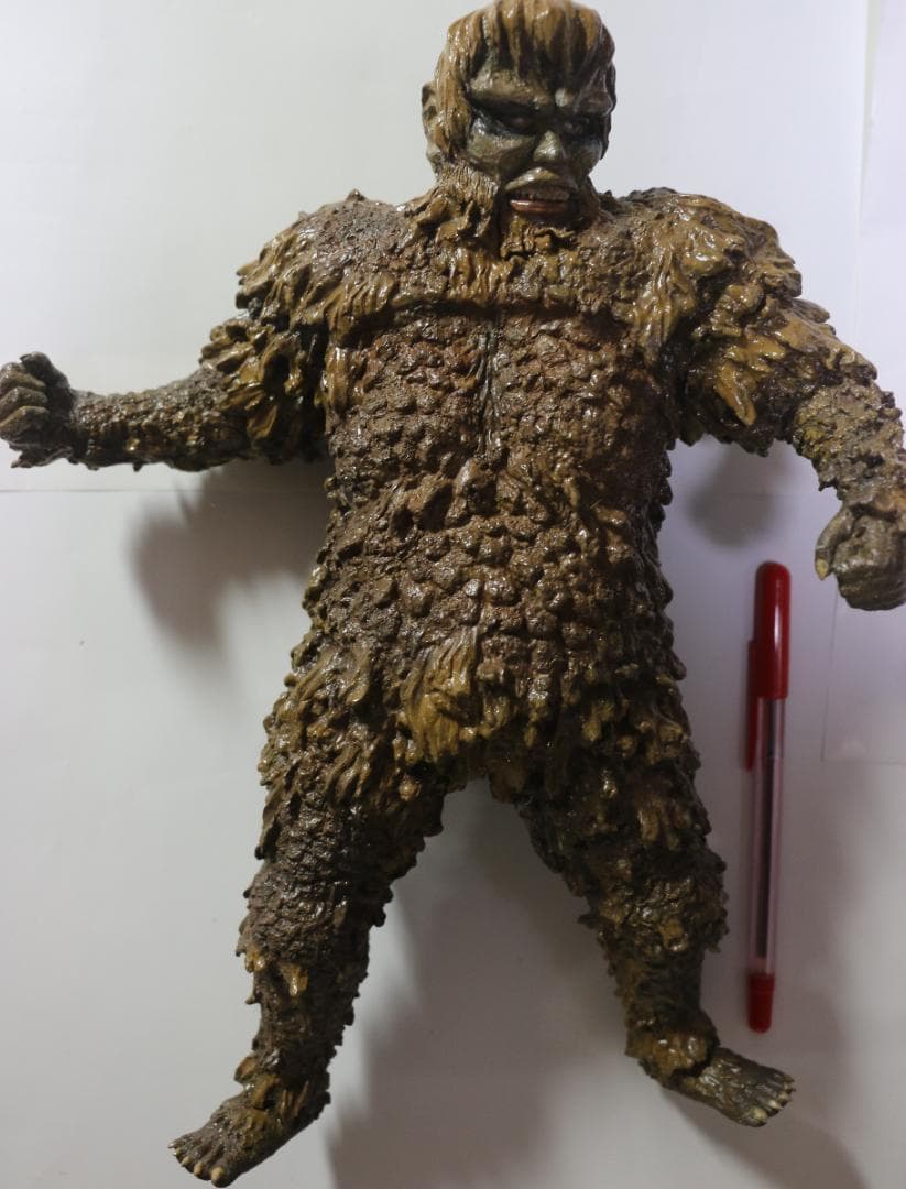 フランケンシュタインの怪獣（東宝１９６６年）のサンダのフィギャー　全高：約３０㎝