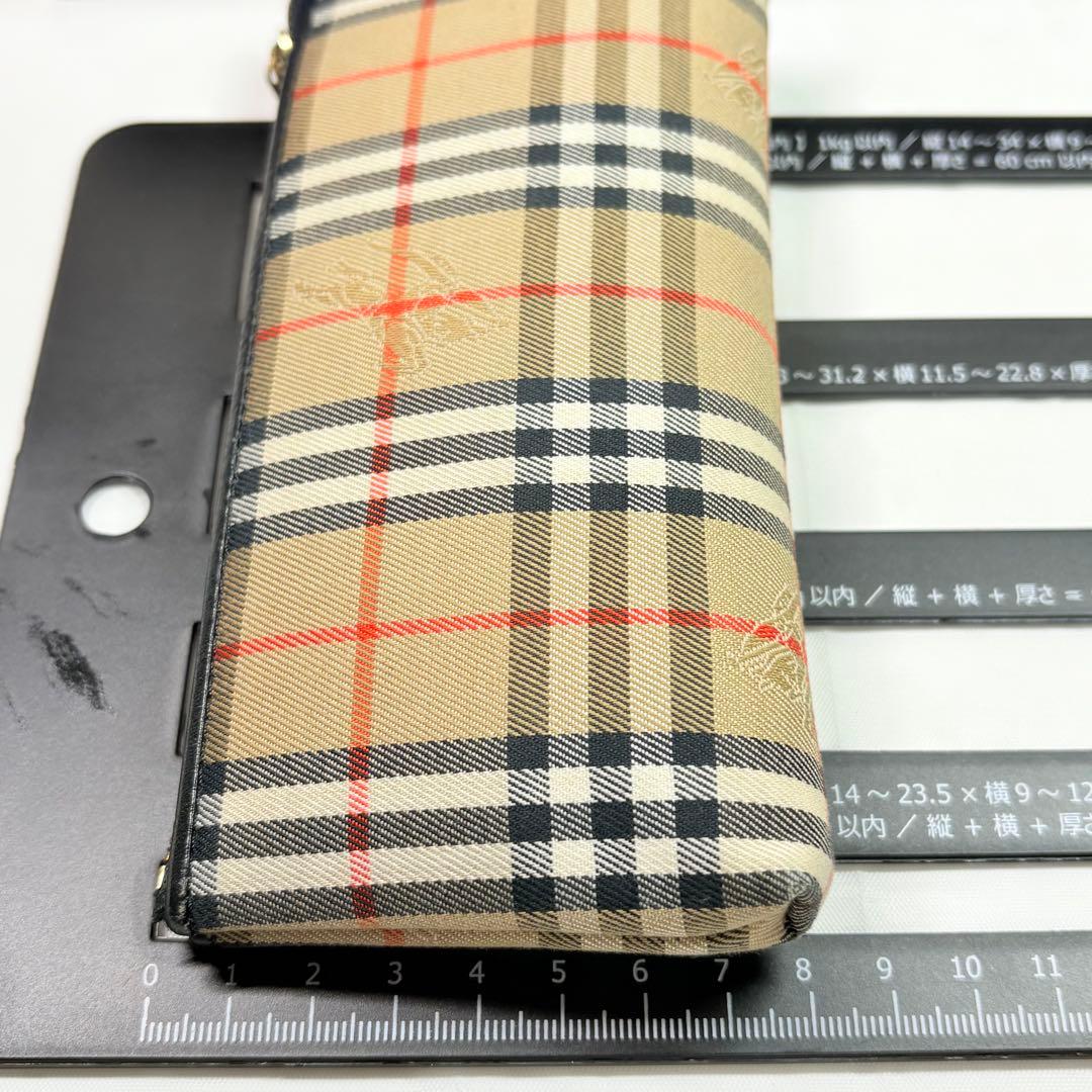 美品　BURBERRY バーバリー　ケース&タオルハンカチ　ノバチェック