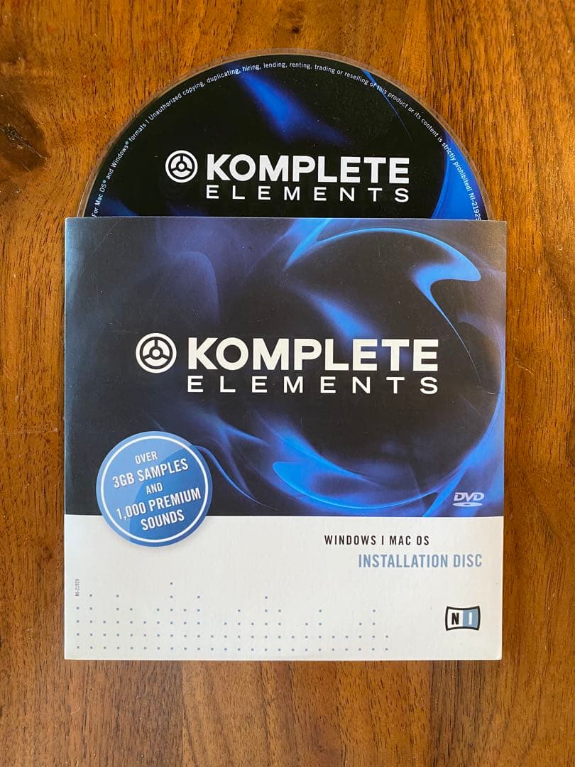KOMPLETE AUDIO 6 オーディオインターフェイス