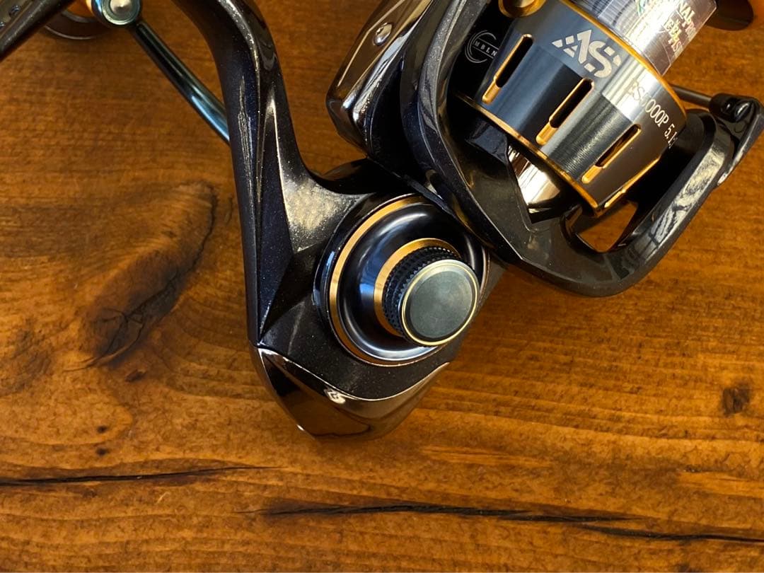 スピニングリール　5000番　ショアジギング　ねじ込み式パワーハンドル　サーフ