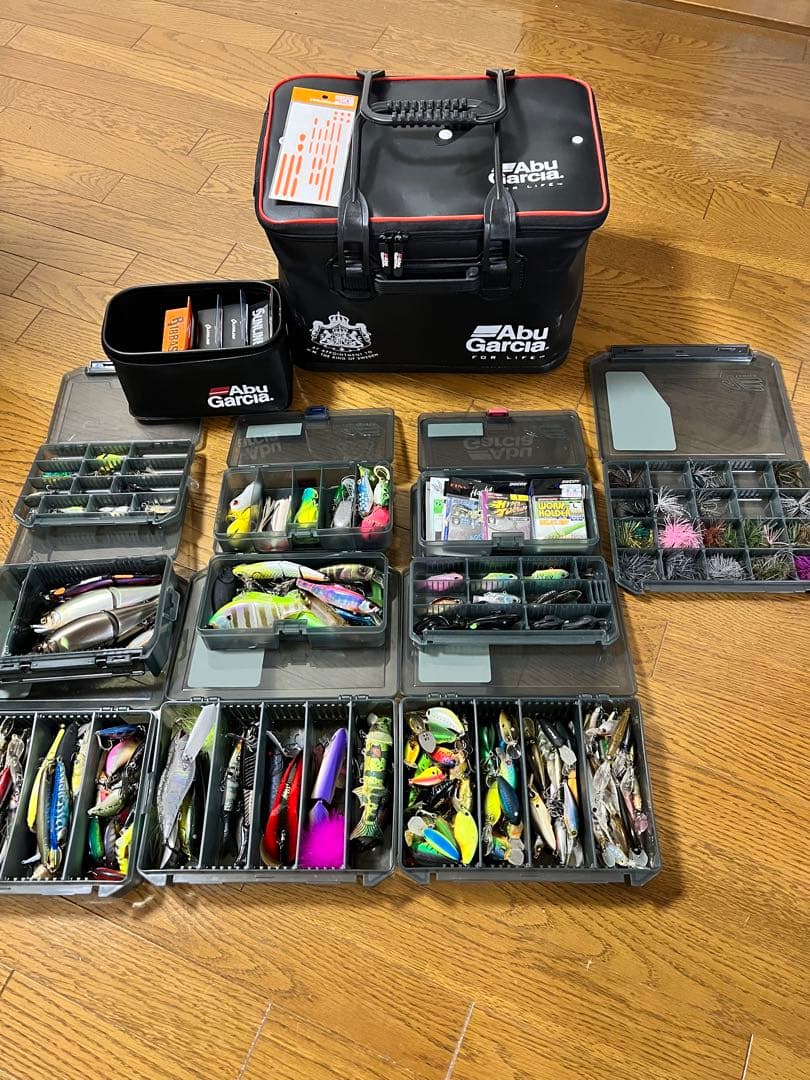 タックルボックス 大量ルアーセット