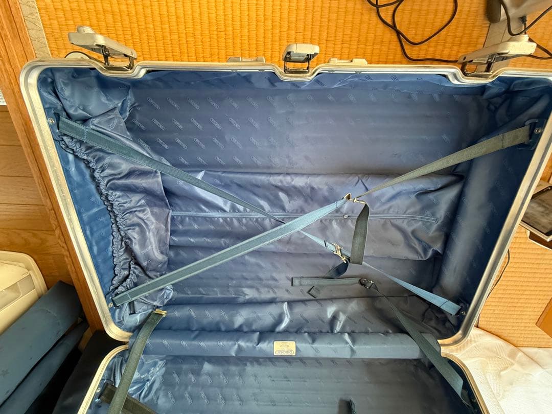 リモワトパーズ104L 四輪　青ロゴ