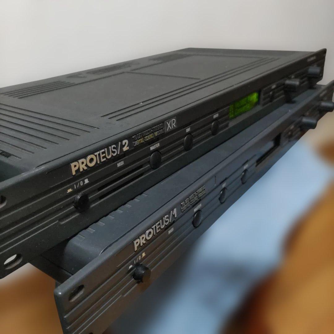 E-MU PROTEUS/1(通電なし)と PROTEUS/2 (通電確認)