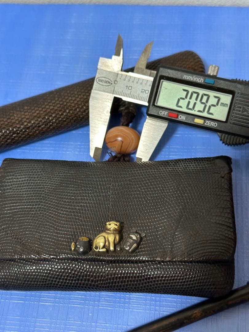 提げ物 煙管入れ 時代物 キセル 喫煙具 煙管筒 根付 銀製 前金具 金无垢